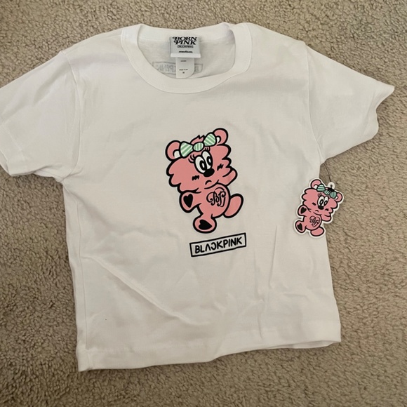 Blackpink x Verdy White Plush Women’s Baby T-shirt from LA PopUp Shop 2023 - Picture 2 of 5